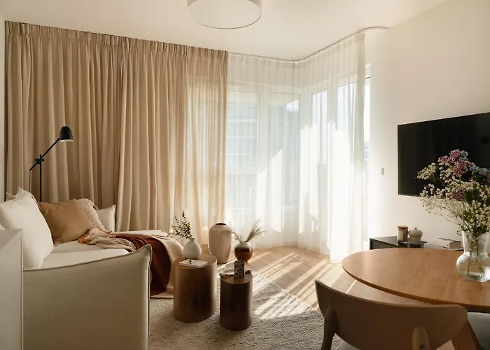 Cozy In Japandi Style With Parking Modlinska Zeran, *