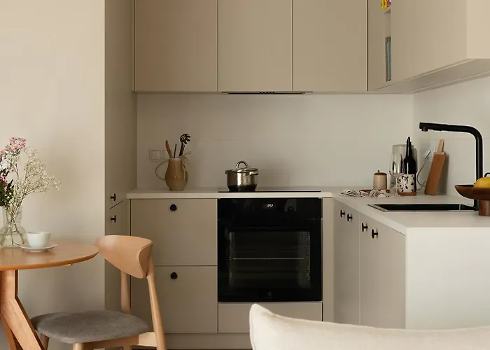 Cozy In Japandi Style With Parking Modlinska Zeran, * ורשה