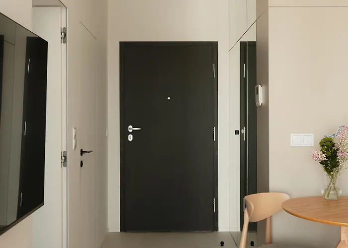 Cozy In Japandi Style With Parking Modlinska Zeran, Apartman