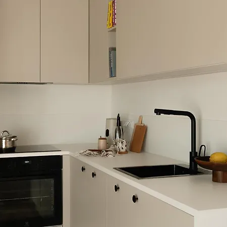 아파트 Cozy In Japandi Style With Parking Modlinska Zeran, *